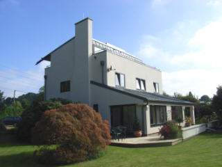 Dingly Dell side view